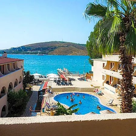 Oscar Seaside & Hotel 4*