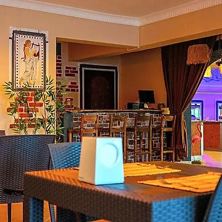 Oscar Seaside & Hotel 4*